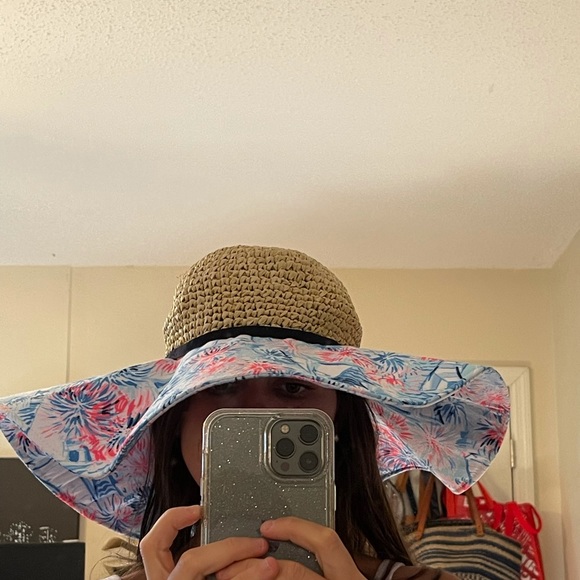 Lilly Pulitzer Hat - Picture 2 of 3